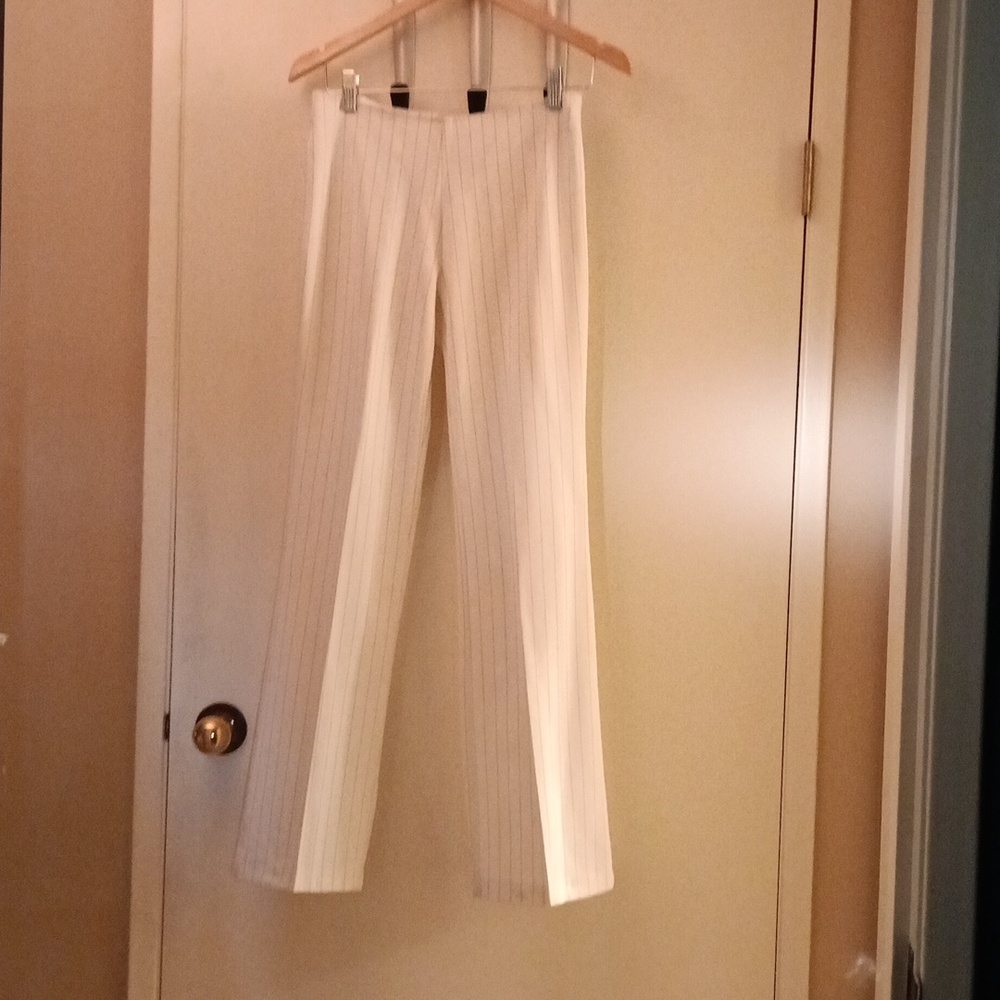 Breakin'loose Three piece suit white with gray stripes size 5/6